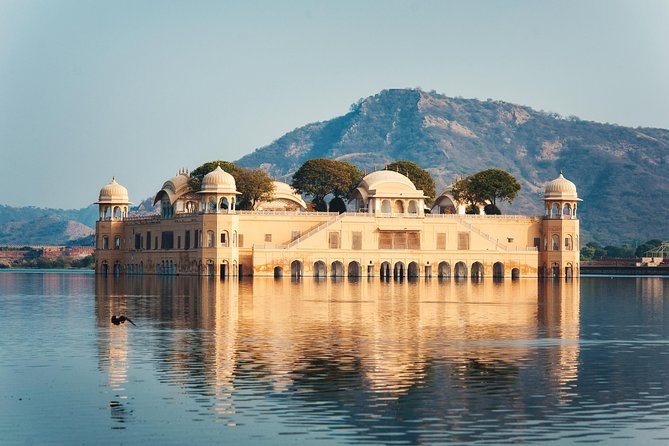 Private Jaipur City Tour from Delhi by Car or Superfast Train